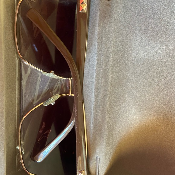 BCBMAXAZRIA SUNGLASSES - Picture 2 of 3